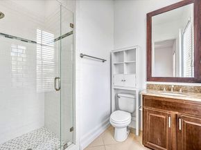 751 S Cesar Chavez Boulevard , Dallas Texas 75201