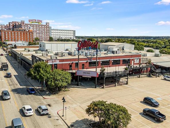 2080  Kelly   110, Dallas Texas 75215