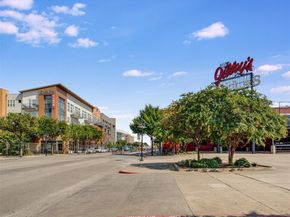 2080  Kelly   110, Dallas Texas 75215
