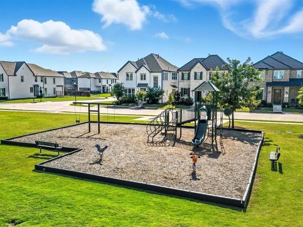 812  Davids Way , Allen Texas 75013