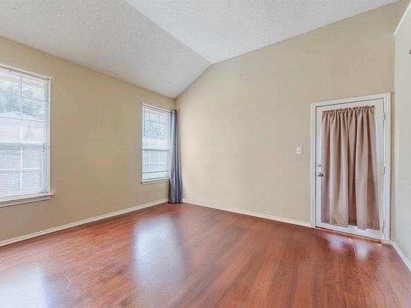 1009  Windsor Drive , Saginaw Texas 76179