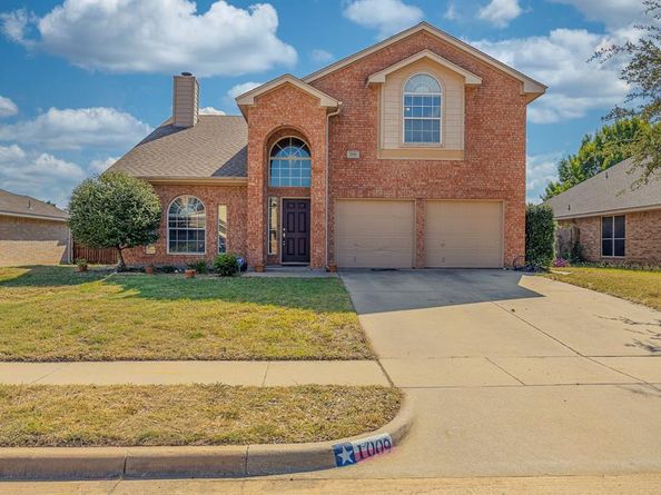 1009  Windsor Drive , Saginaw Texas 76179