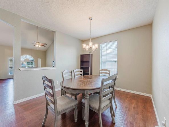 1009  Windsor Drive , Saginaw Texas 76179