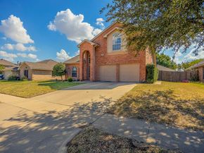 1009  Windsor Drive , Saginaw Texas 76179