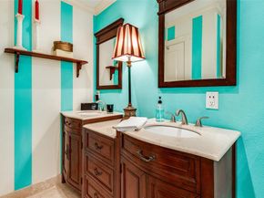 1432  Sylvan Avenue , Dallas Texas 75208