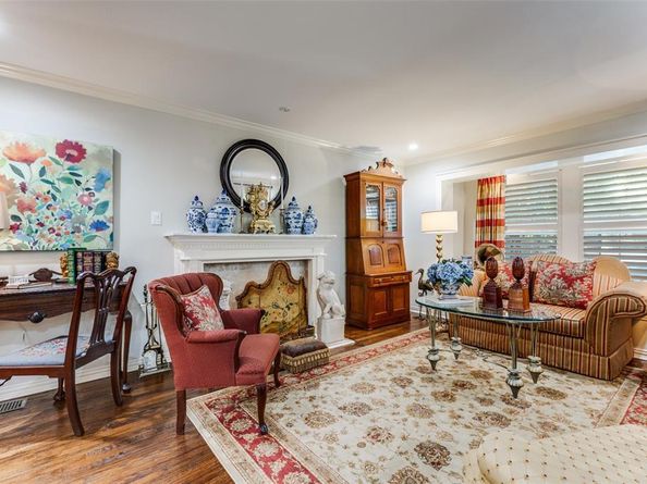 1432  Sylvan Avenue , Dallas Texas 75208