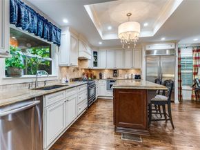 1432  Sylvan Avenue , Dallas Texas 75208