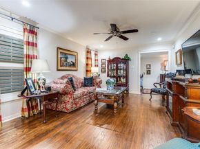 1432  Sylvan Avenue , Dallas Texas 75208