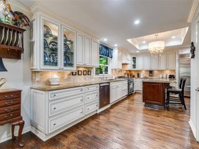 1432  Sylvan Avenue , Dallas Texas 75208