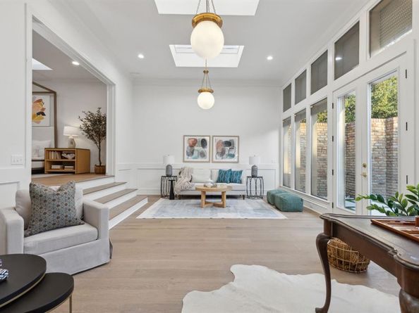 6  Saint Laurent Place , Dallas Texas 75225