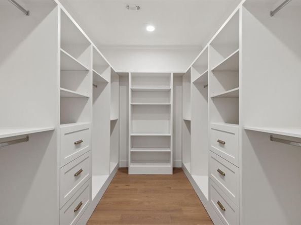 6  Saint Laurent Place , Dallas Texas 75225