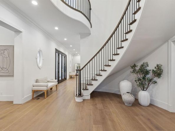 6  Saint Laurent Place , Dallas Texas 75225