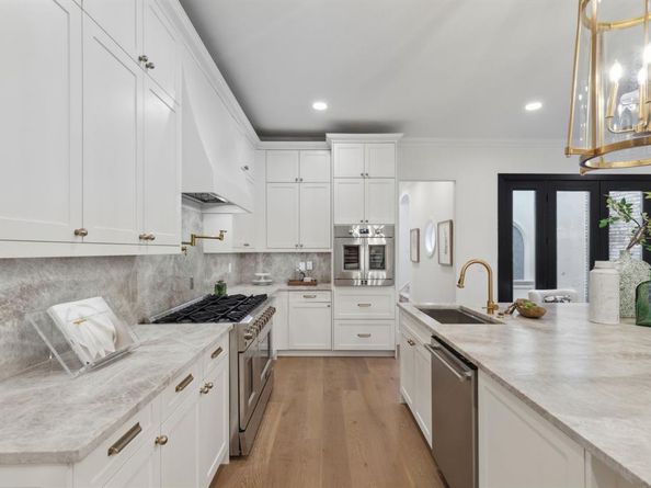 6  Saint Laurent Place , Dallas Texas 75225