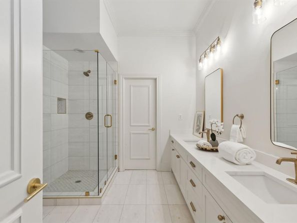6  Saint Laurent Place , Dallas Texas 75225