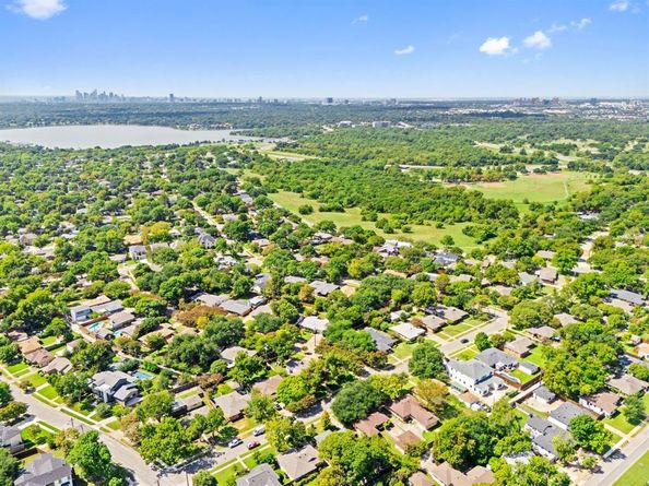 336  Classen Drive , Dallas Texas 75218