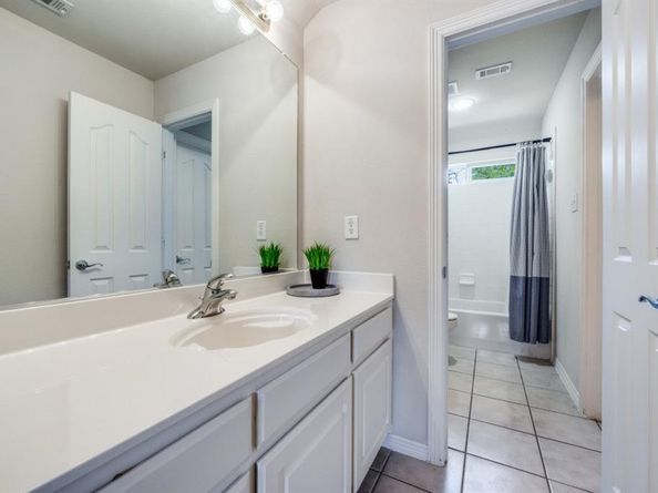 2303  Landwick Court , Corinth Texas 76210