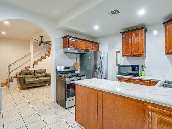2217  Pearl Avenue , Fort Worth Texas 76164