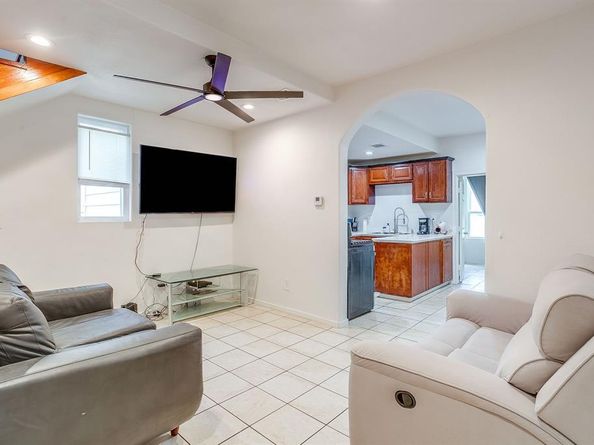 2217  Pearl Avenue , Fort Worth Texas 76164