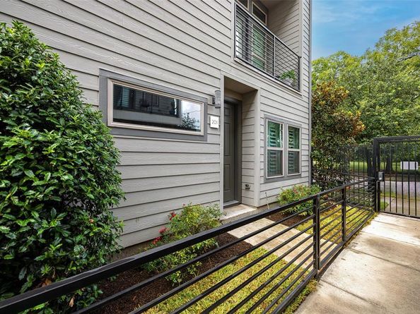 4226  Roseland Avenue  201, Dallas Texas 75204