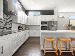 4226  Roseland Avenue  201, Dallas Texas 75204