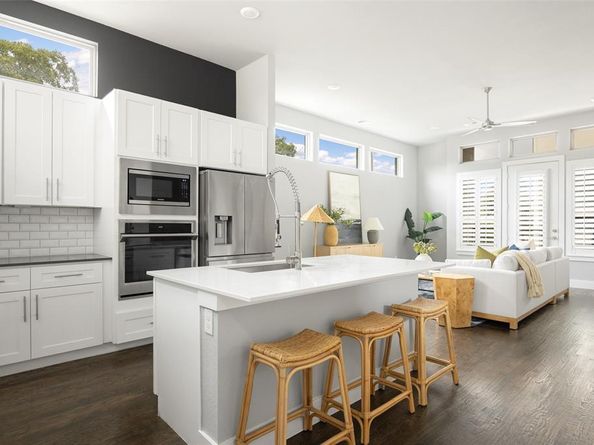 4226  Roseland Avenue  201, Dallas Texas 75204