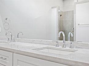 4226  Roseland Avenue  201, Dallas Texas 75204