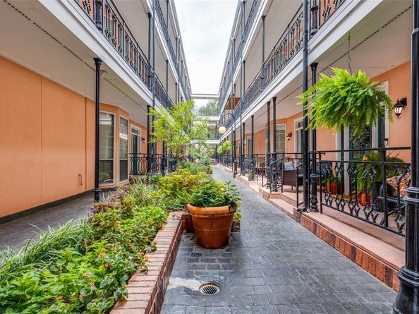 3208  Cole Avenue  2202, Dallas Texas 75204
