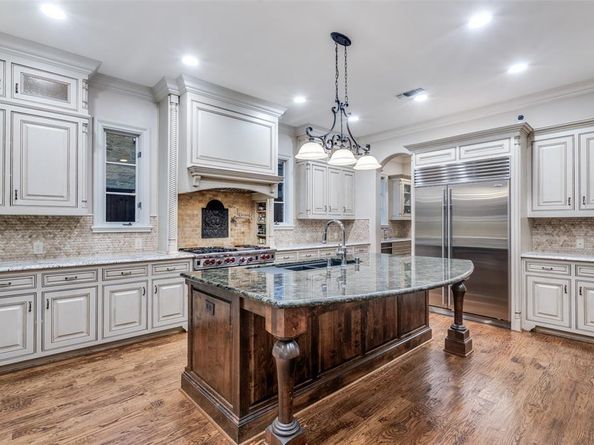 7502  Caruth Boulevard , Dallas Texas 75225