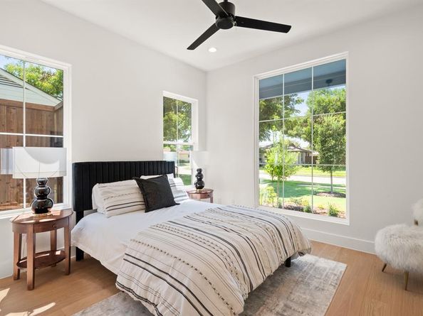 554  Kirkwood Drive , Dallas Texas 75218