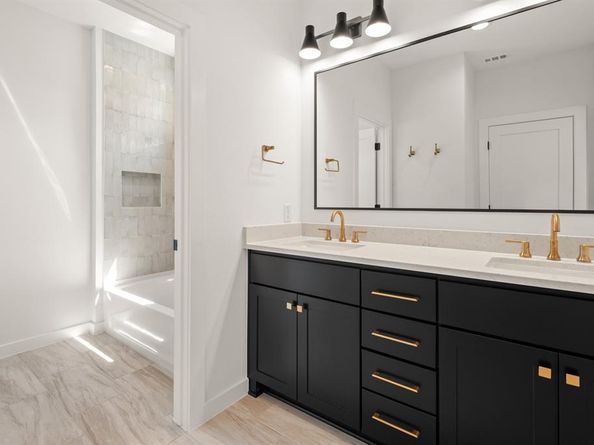 554  Kirkwood Drive , Dallas Texas 75218