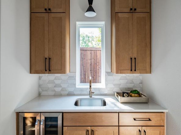 554  Kirkwood Drive , Dallas Texas 75218