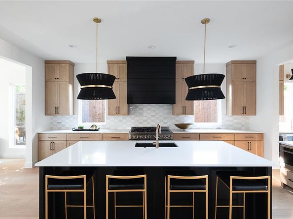 554  Kirkwood Drive , Dallas Texas 75218