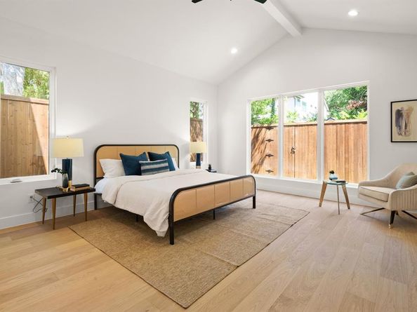 554  Kirkwood Drive , Dallas Texas 75218