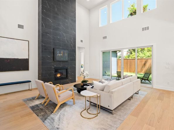 554  Kirkwood Drive , Dallas Texas 75218