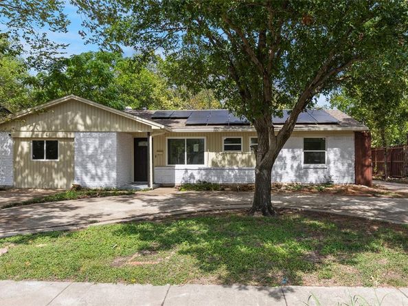 2413  Muret Street , Irving Texas 75062