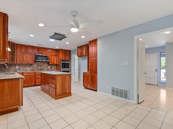 2554  Parkhaven Drive , Plano Texas 75075