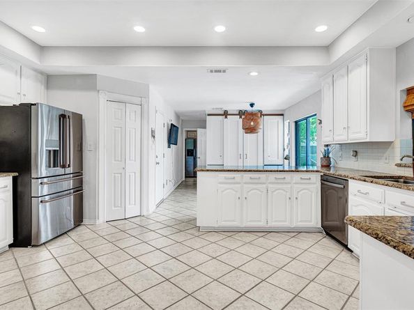7032  Bremerton Drive , Dallas Texas 75252