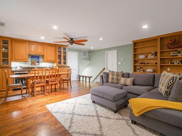 7140  Spring Valley Road , Dallas Texas 75254