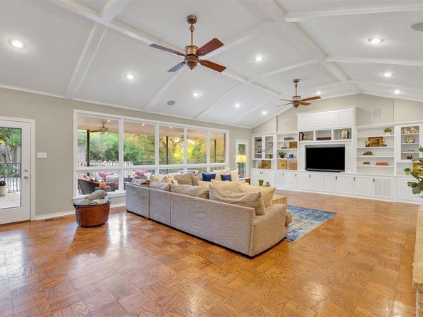 7140  Spring Valley Road , Dallas Texas 75254