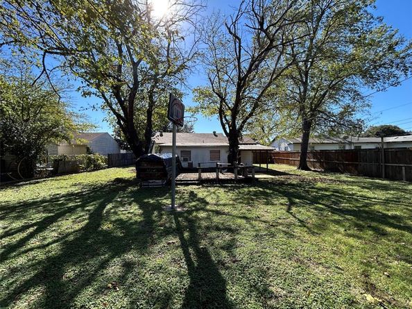 5629  Madge Place , Haltom City Texas 76117