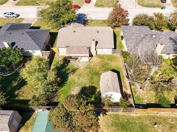 5712  Twin Oaks Drive , Haltom City Texas 76148