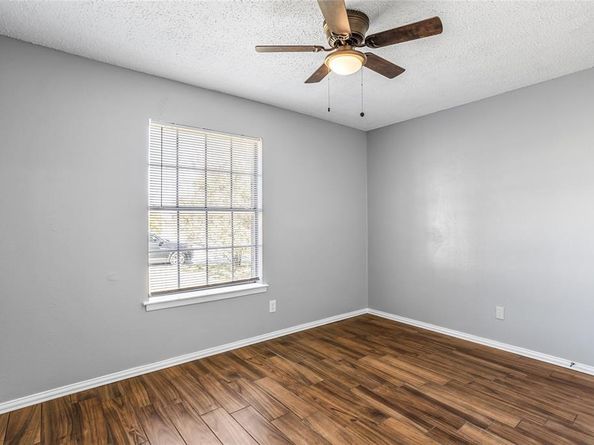 5712  Twin Oaks Drive , Haltom City Texas 76148