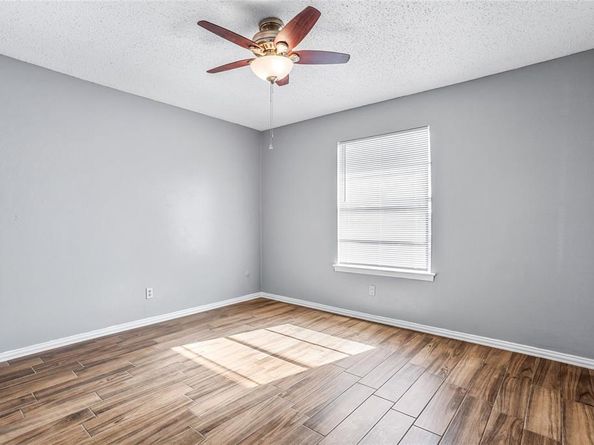 5712  Twin Oaks Drive , Haltom City Texas 76148