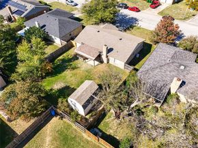 5712  Twin Oaks Drive , Haltom City Texas 76148