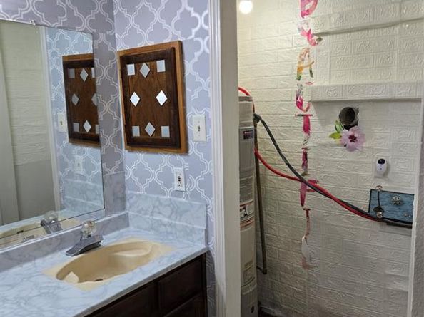 9835  Walnut Street  107, Dallas Texas 75243