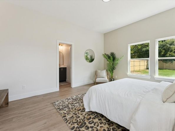 13707  Biggs Street , Dallas Texas 75253