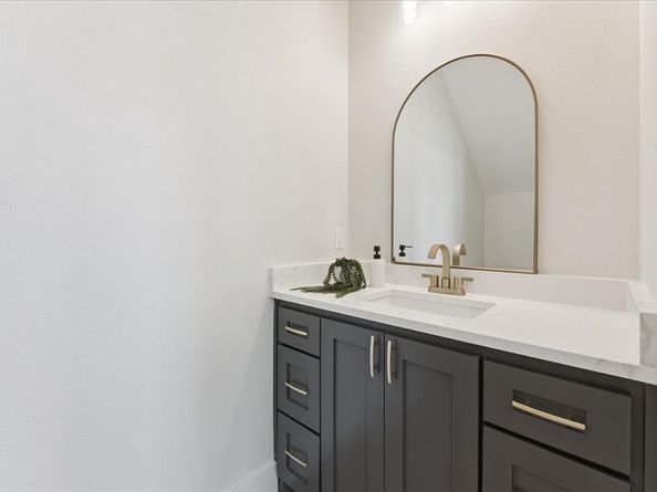 13707  Biggs Street , Dallas Texas 75253