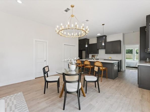 13707  Biggs Street , Dallas Texas 75253