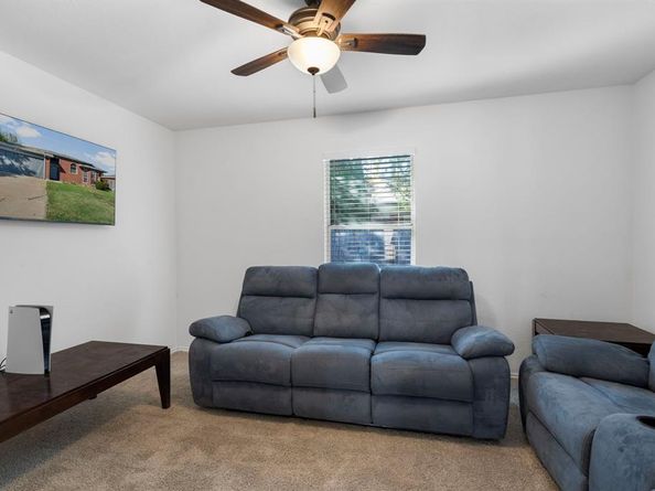 807  Havenbrook Drive , Arlington Texas 76001