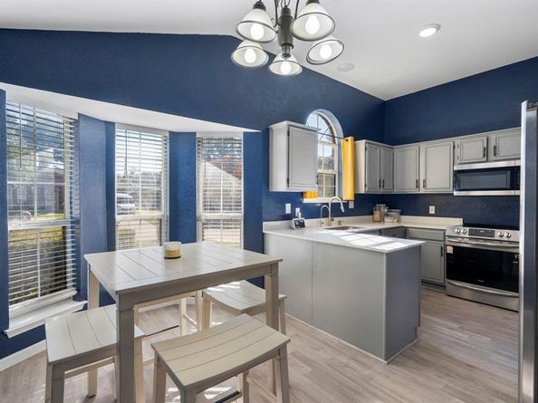 807  Havenbrook Drive , Arlington Texas 76001